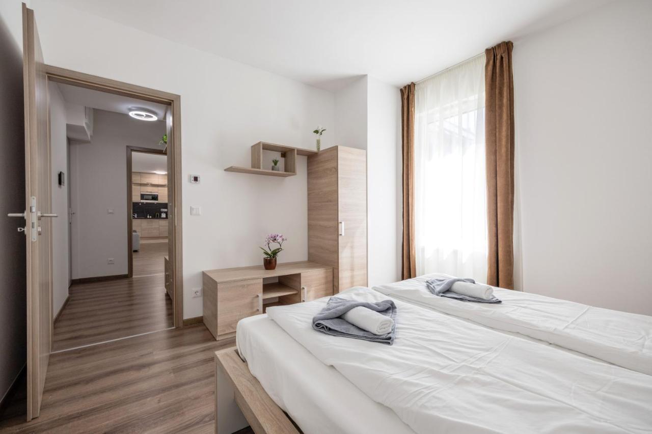 211 / 1 Bedroom / Modern In Center Appartement